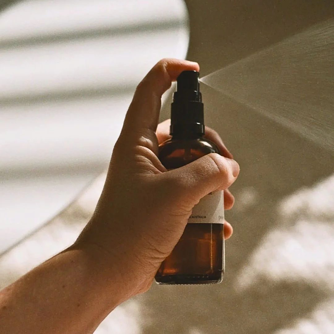 HUE: Hinoki / Cedarwood / Sandalwood Aromatic Room Spray