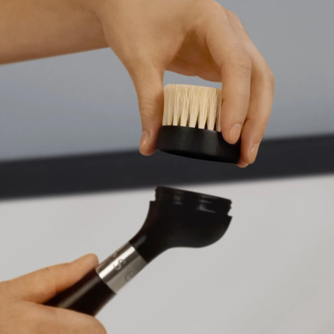 The ONE DISH BRUSH V2 | With Suction Stand