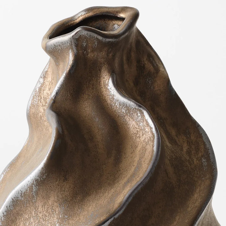 Nampula Vase - Copper (30cmh x 19cmd)